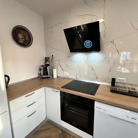 Apartman Ani *