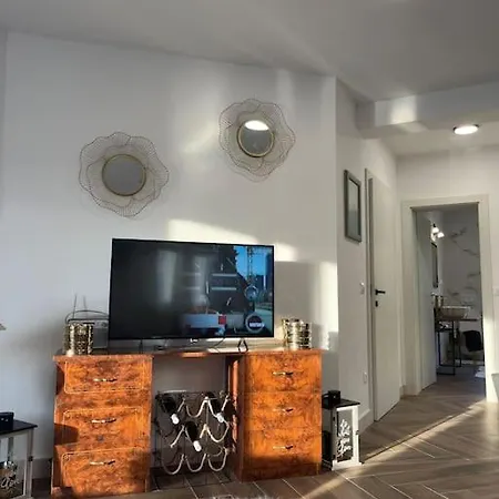 Apartman Ani *